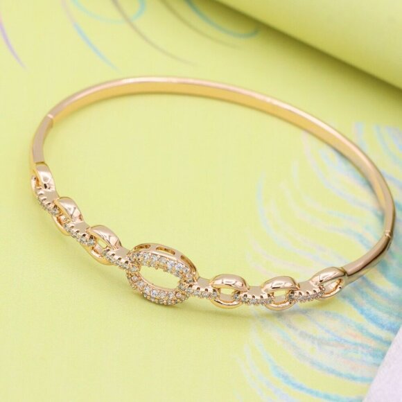 Rose Gold Bangle with Diamond-Accented Oval Chain Link Design, XPBL0590 - Picture 3 of 12